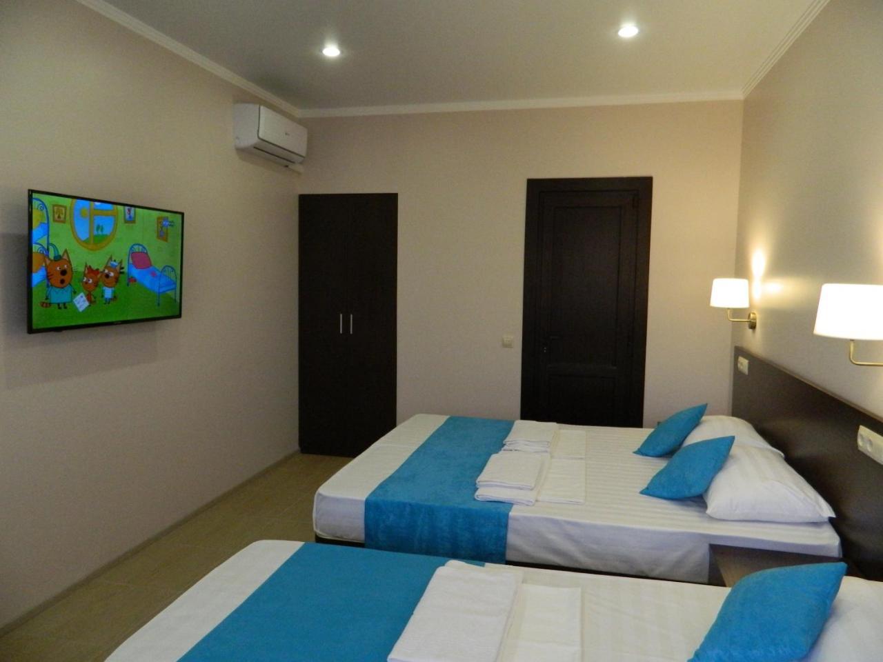 Готель комнаты с бассейном Голубицька Екстер'єр фото