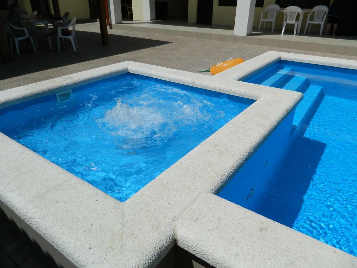 Готель комнаты с бассейном Голубицька Екстер'єр фото
